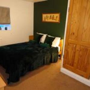 Lovely Rooms In A Quiet Place Of Вокінг Екстер'єр фото